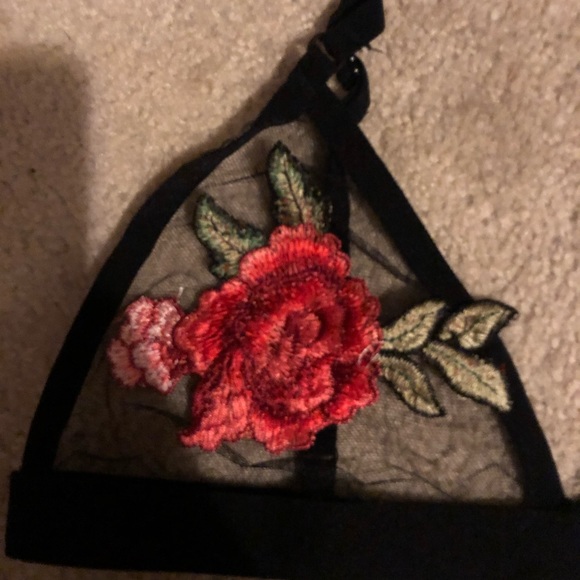 lace flower bra - Picture 3 of 4